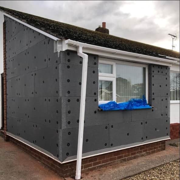 Rural Walsall bungalow after oil boiler replacement with an air source heat pump